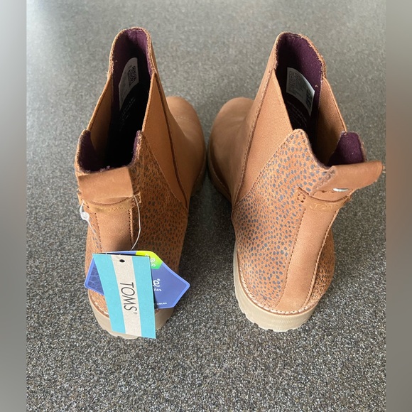 sale! 25% off! Toms Cleo Chelsea Boot. 8.5 - Picture 3 of 7